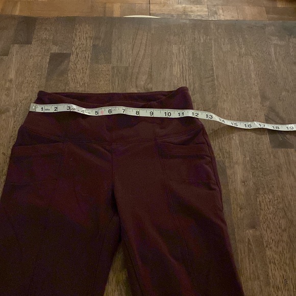 Athleta great stretchy yoga pants with great front and back pockets! - Picture 7 of 14